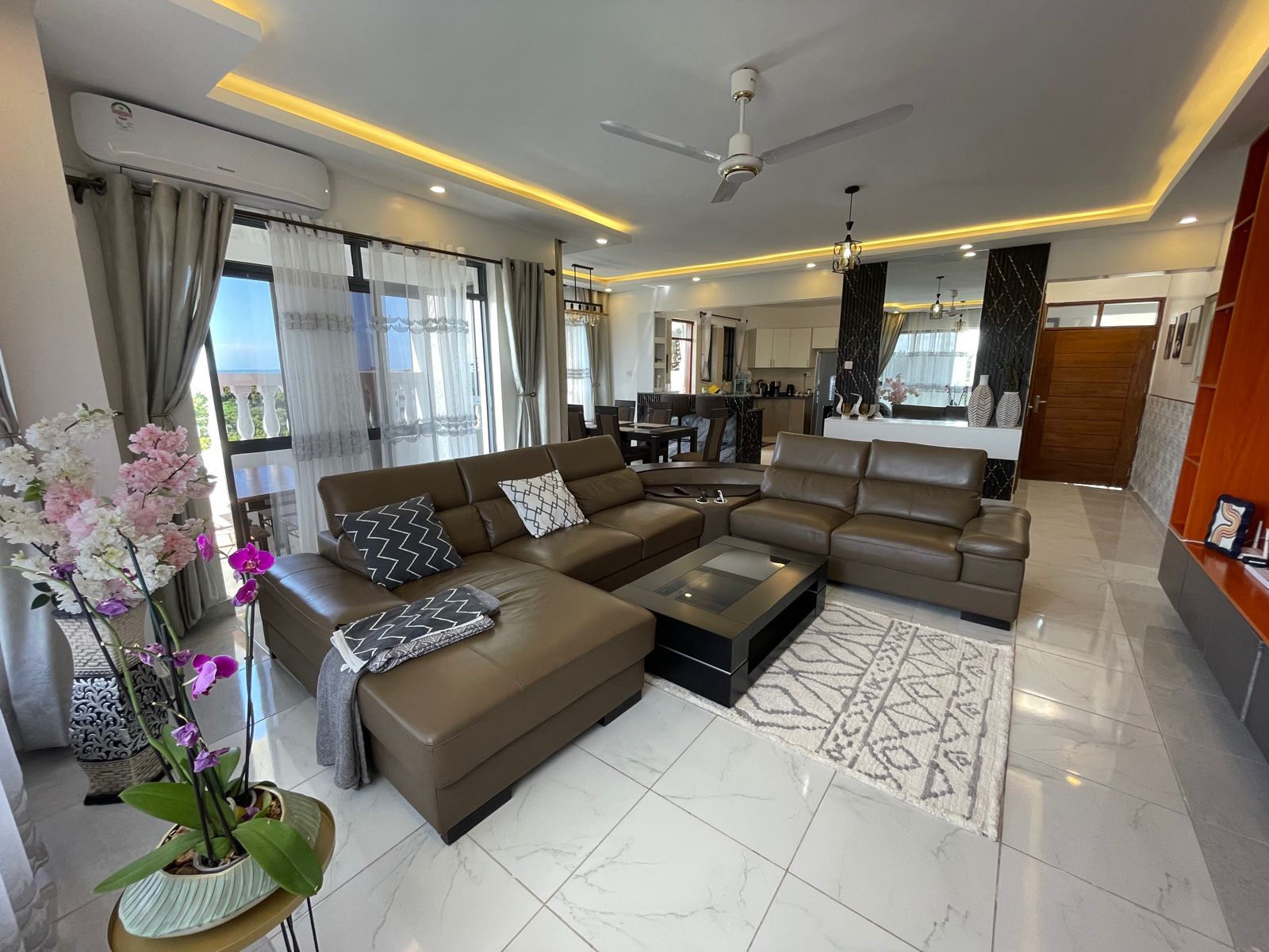 Featured image of Beautiful Seaview 3 BR Apartment in Mombasa-Nyali
